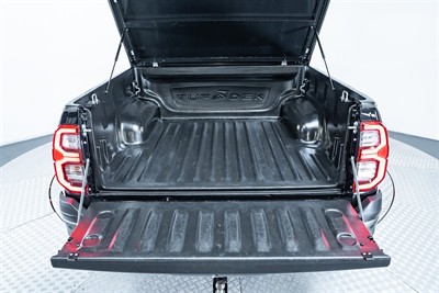 2023 Toyota Hilux - Thumbnail