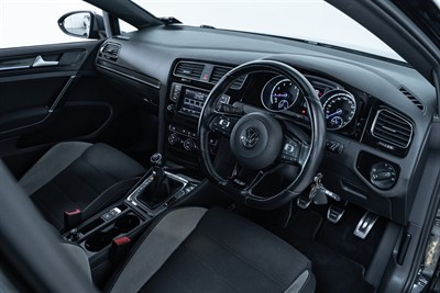 2015 Volkswagen Golf - Thumbnail