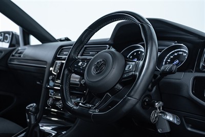 2015 Volkswagen Golf - Thumbnail