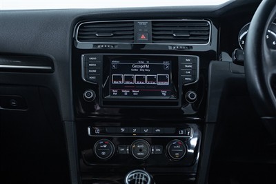 2015 Volkswagen Golf - Thumbnail