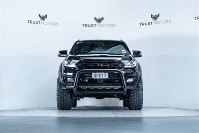 2019 Ford Everest - Thumbnail