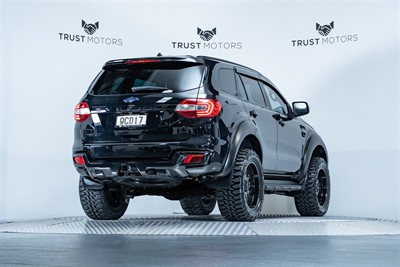 2019 Ford Everest - Thumbnail