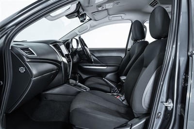 2020 Mitsubishi Triton - Thumbnail