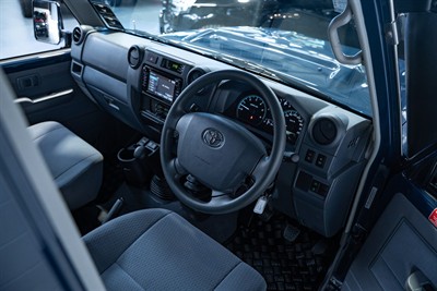 2021 Toyota Landcruiser - Thumbnail