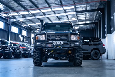 2021 Toyota Landcruiser - Thumbnail