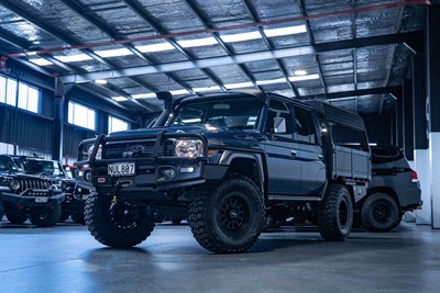 2021 Toyota Landcruiser - Thumbnail