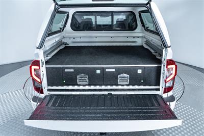 2021 Nissan Navara - Thumbnail