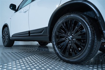 2022 Mitsubishi Outlander - Thumbnail