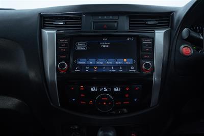 2020 Nissan Navara - Thumbnail