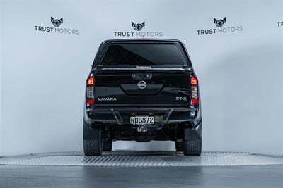 2020 Nissan Navara - Thumbnail