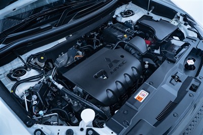 2021 Mitsubishi Outlander - Thumbnail