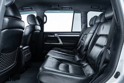 2016 Toyota Landcruiser - Thumbnail