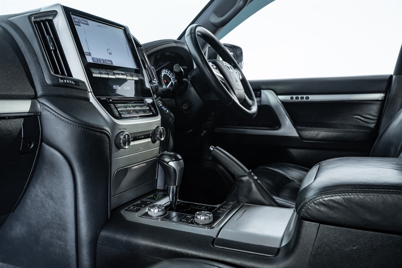 2016 Toyota Landcruiser