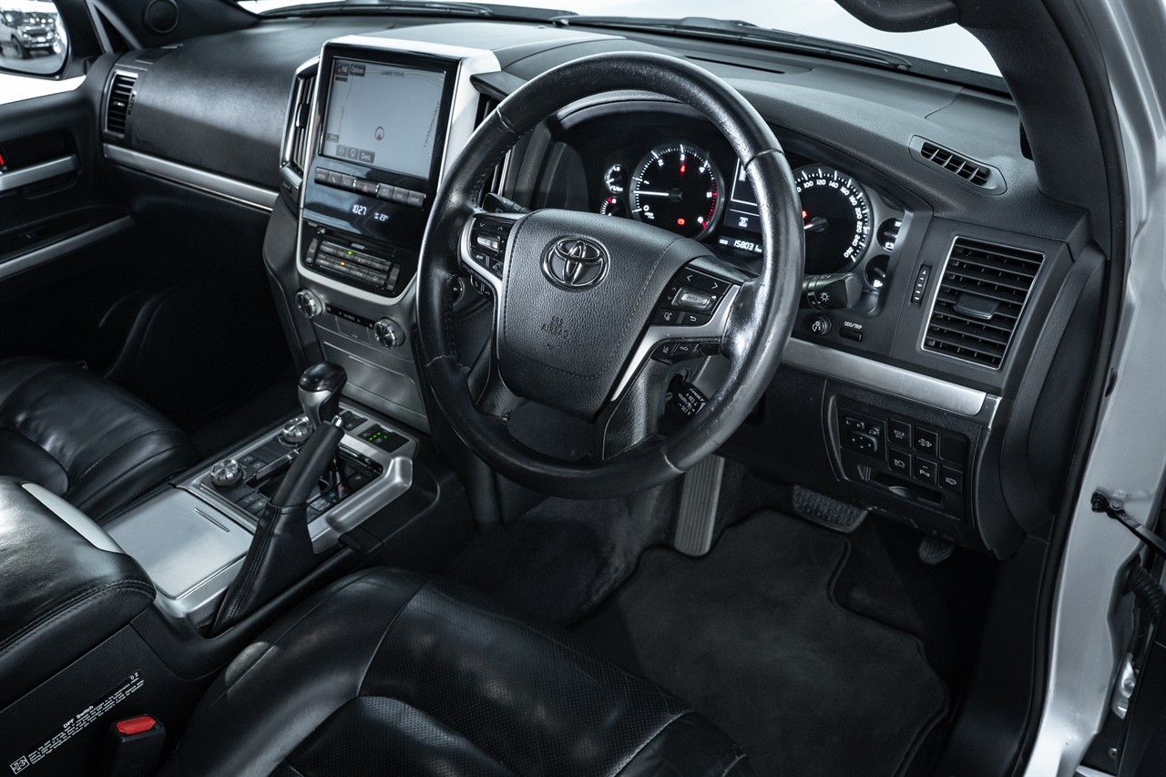 2016 Toyota Landcruiser