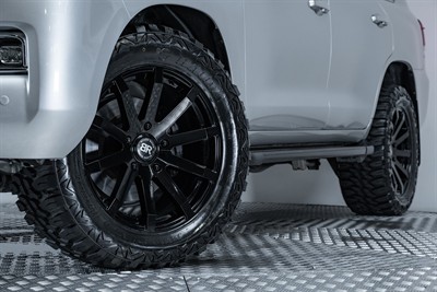 2016 Toyota Landcruiser - Thumbnail