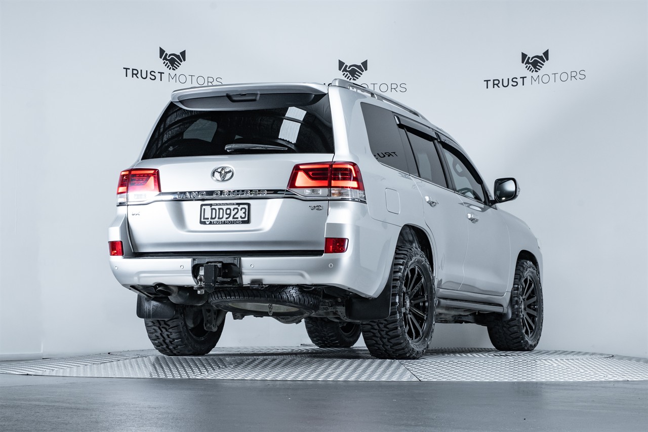 2016 Toyota Landcruiser