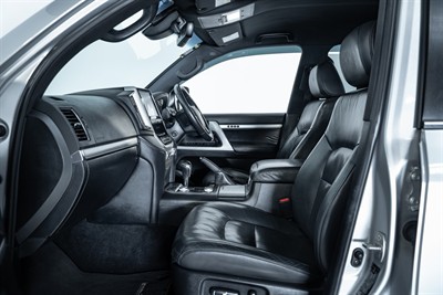 2016 Toyota Landcruiser - Thumbnail