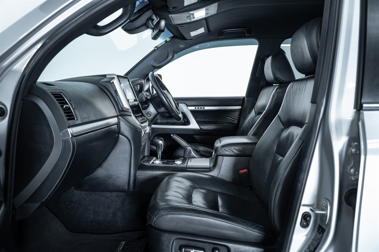 2016 Toyota Landcruiser