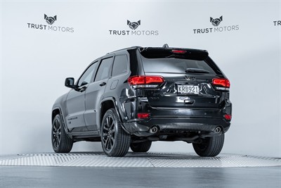 2016 Jeep Grand Cherokee - Thumbnail