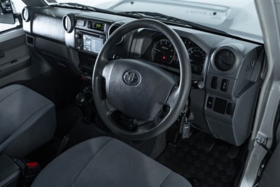 2020 Toyota Landcruiser - Thumbnail