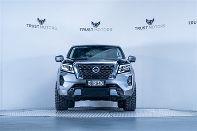 2021 Nissan Navara - Thumbnail