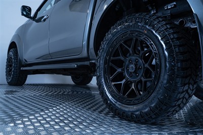 2021 Nissan Navara - Thumbnail