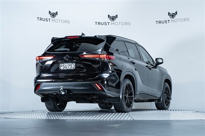 2023 Toyota Highlander - Thumbnail