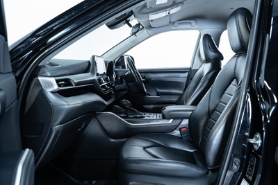 2023 Toyota Highlander - Thumbnail