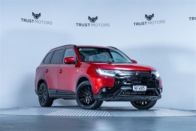 2021 Mitsubishi Outlander - Thumbnail
