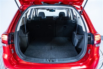 2021 Mitsubishi Outlander - Thumbnail