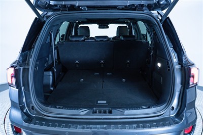 2023 Ford Everest - Thumbnail