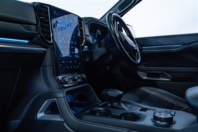 2023 Ford Everest - Thumbnail