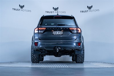 2023 Ford Everest - Thumbnail