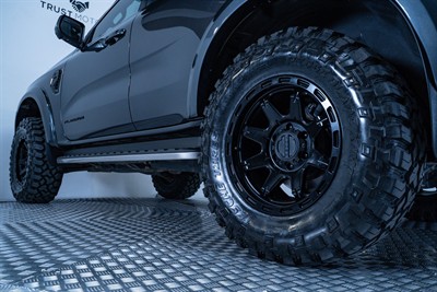 2023 Ford Everest - Thumbnail