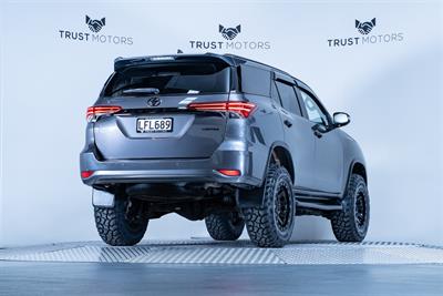 2018 Toyota Fortuner - Thumbnail
