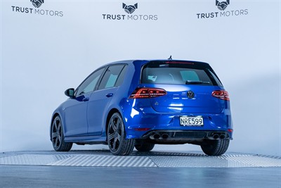 2014 Volkswagen Golf - Thumbnail
