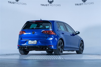 2014 Volkswagen Golf - Thumbnail