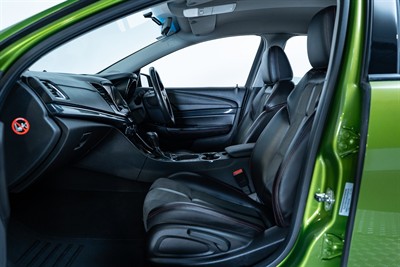 2016 Holden Commodore - Thumbnail