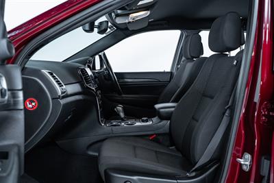 2022 Jeep Grand Cherokee - Thumbnail