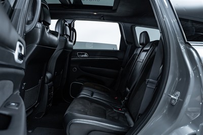 2020 Jeep Grand Cherokee - Thumbnail