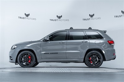 2020 Jeep Grand Cherokee - Thumbnail