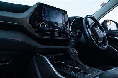 2021 Toyota Highlander - Thumbnail