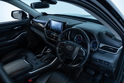 2021 Toyota Highlander - Thumbnail