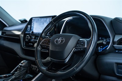 2021 Toyota Highlander - Thumbnail