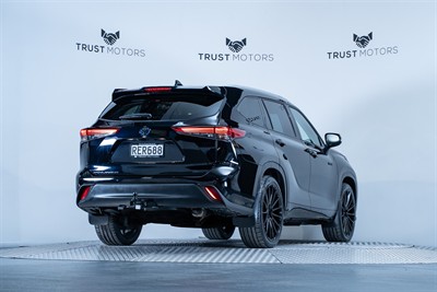2021 Toyota Highlander - Thumbnail
