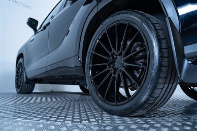 2021 Toyota Highlander - Thumbnail