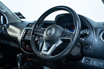 2021 Nissan Navara - Thumbnail