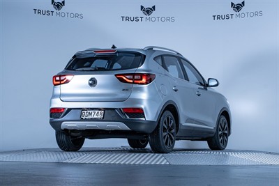 2023 MG ZS - Thumbnail