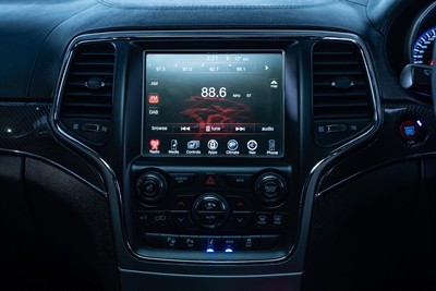 2017 Jeep Grand Cherokee - Thumbnail