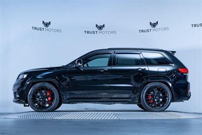2017 Jeep Grand Cherokee - Thumbnail
